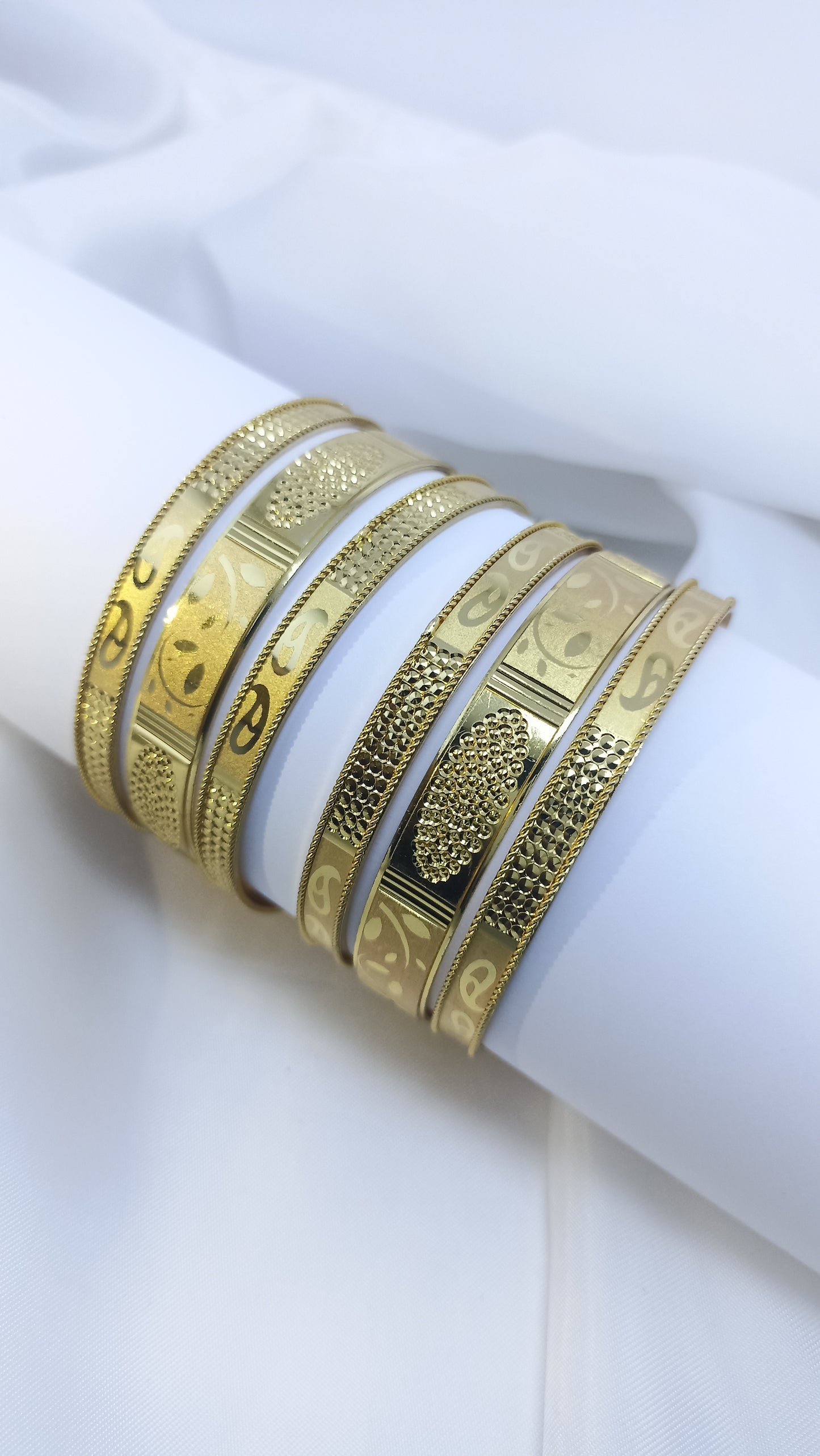 Matelic Bangle set